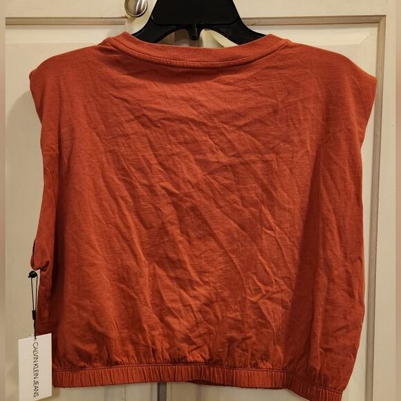 Calvin Klein crop top with shoulder pads.  Size X-large.  Nwt - Picture 2 of 2